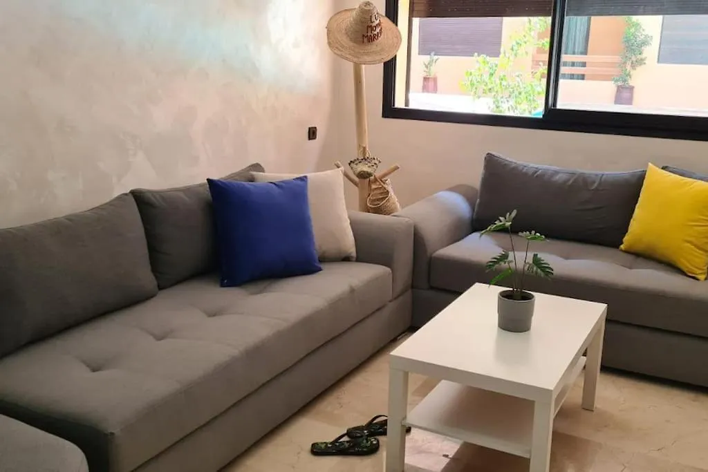 Appartement 2 Chambres Vue Piscine A Gueliz En Face La Gare De Train Marrakech Marrakesh