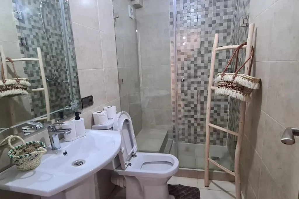 Appartement 2 Chambres Vue Piscine A Gueliz En Face La Gare De Train Marrakech Marrakesh