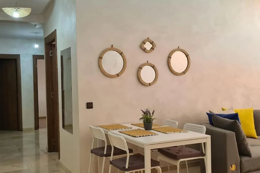 Appartement 2 Chambres Vue Piscine A Gueliz En Face La Gare De Train Marrakech Marrakesh 0*,  Marokko