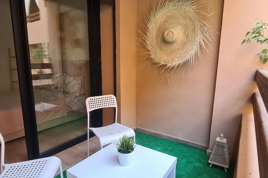 Appartement 2 Chambres Vue Piscine A Gueliz En Face La Gare De Train Marrakech Marrakesh 0*,  Marokko