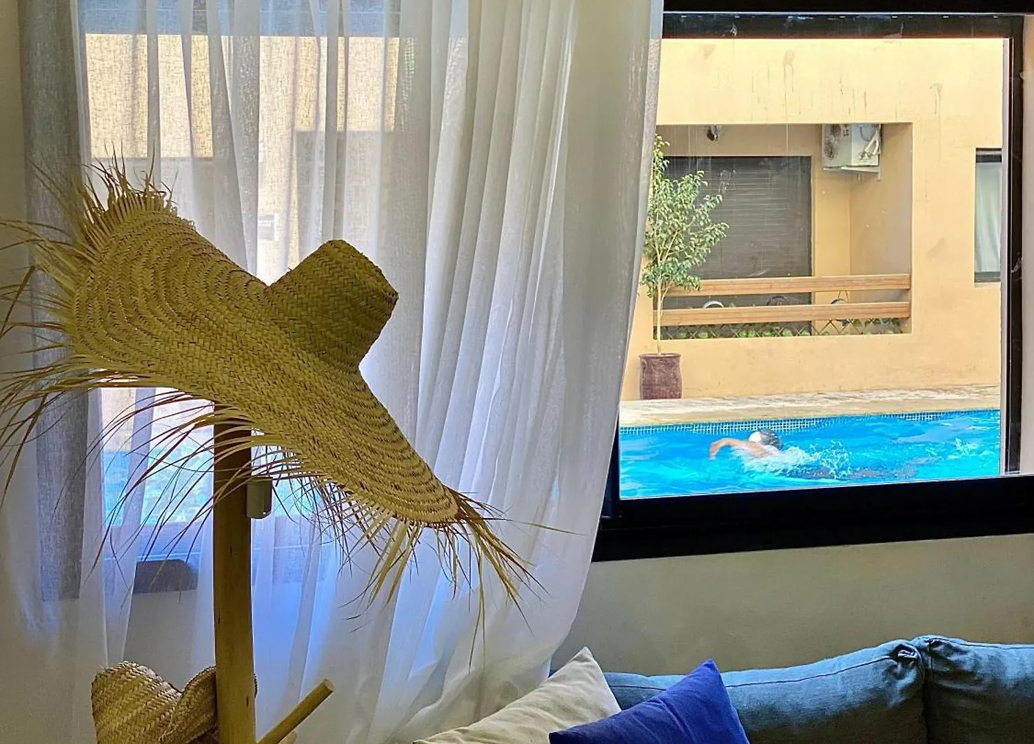 Appartement 2 Chambres Vue Piscine A Gueliz En Face La Gare De Train Marrakech Marrakesh