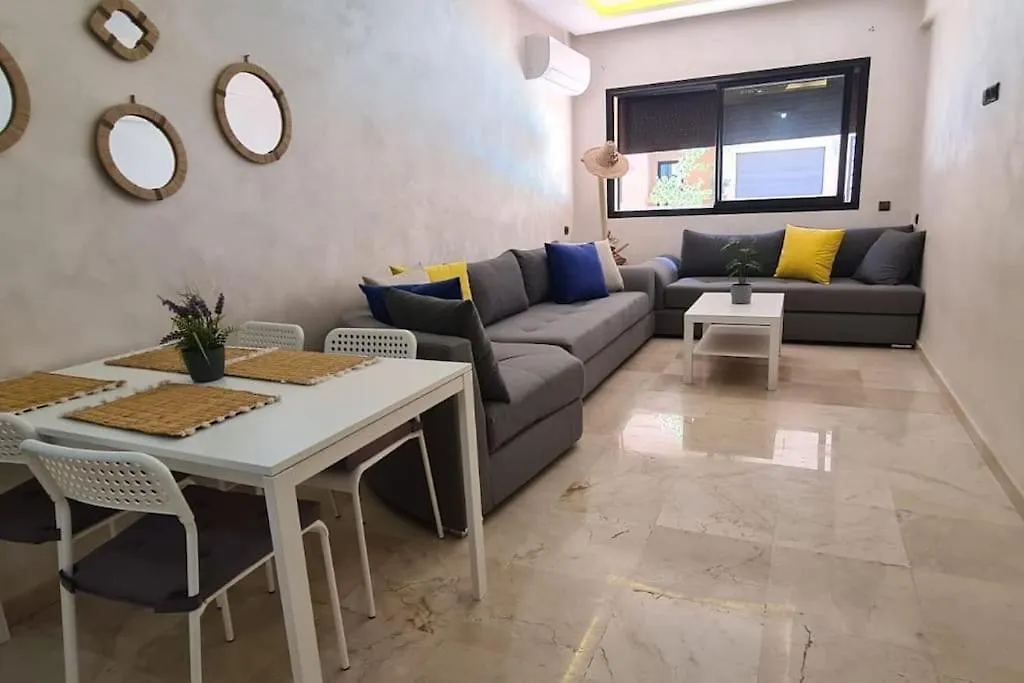 Appartement 2 Chambres Vue Piscine A Gueliz En Face La Gare De Train Marrakech Marakéš 0*,  Maroko