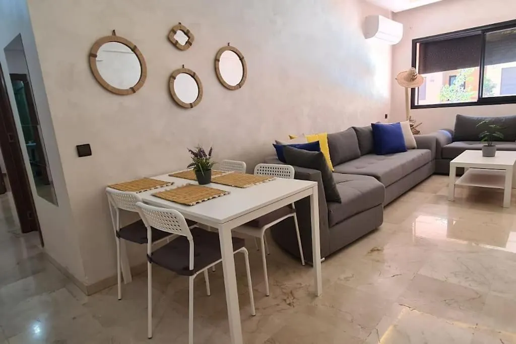 Appartement 2 Chambres Vue Piscine A Gueliz En Face La Gare De Train Marrakech Marakéš