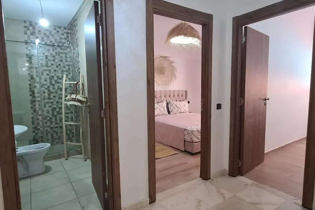 Appartement 2 Chambres Vue Piscine A Gueliz En Face La Gare De Train Marrakech Marakéš 0*,