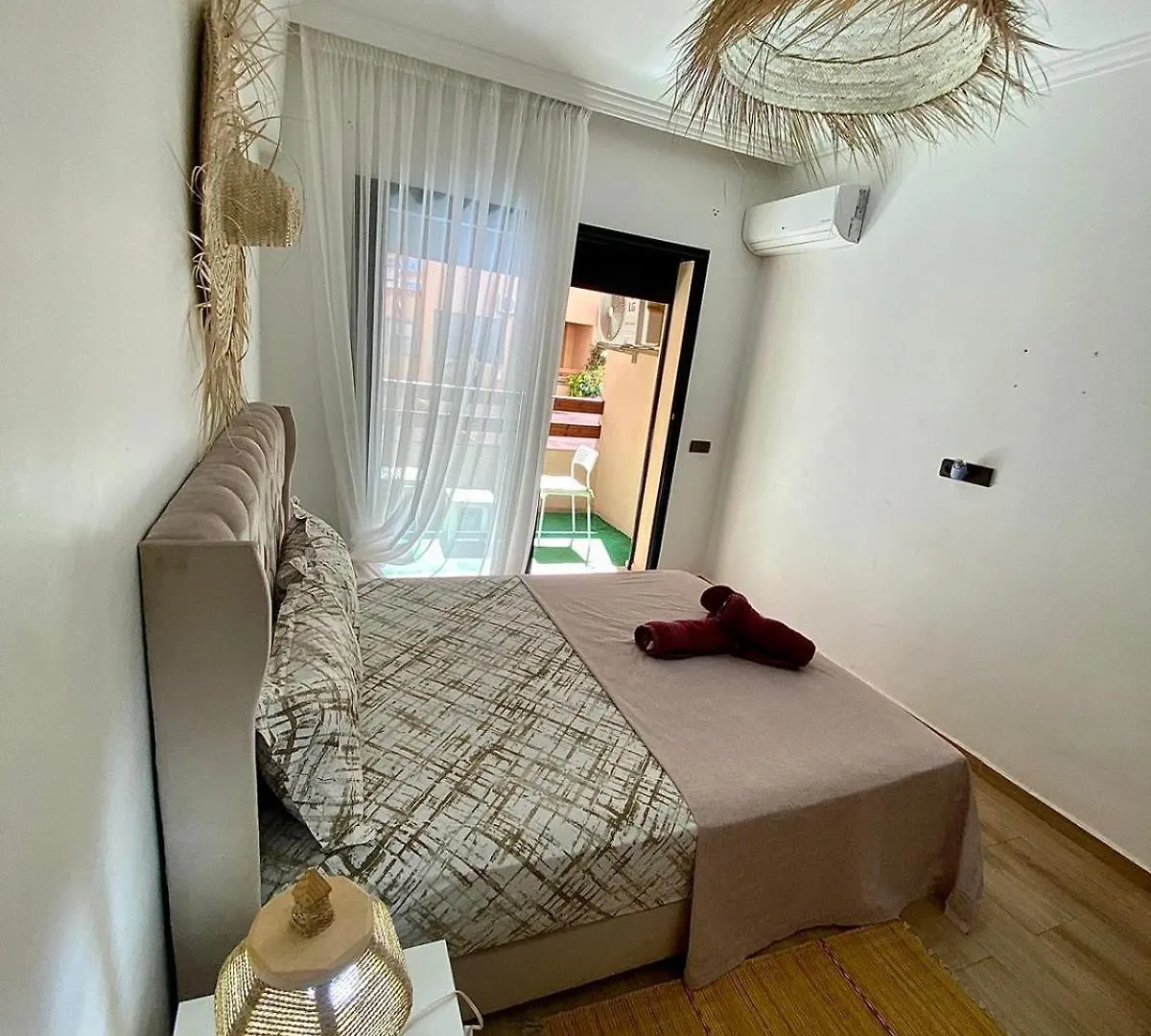 Appartement 2 Chambres Vue Piscine A Gueliz En Face La Gare De Train Marrakech Marakéš Maroko